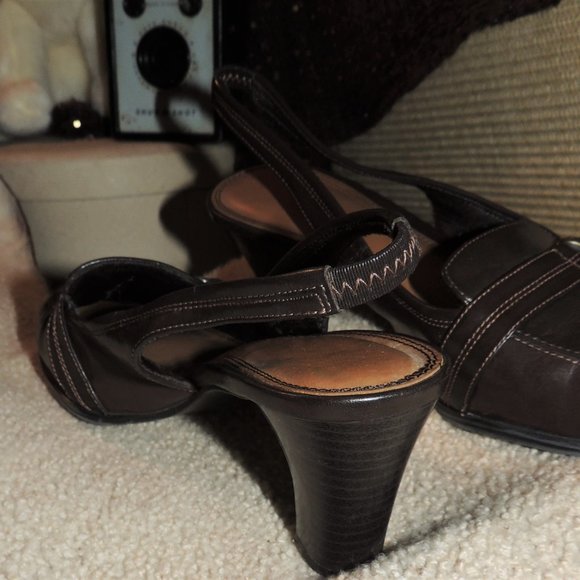 Merona - "Cooper" Women's Sling Back Buckle Toe Pumps - 8M - Picture 9 of 11